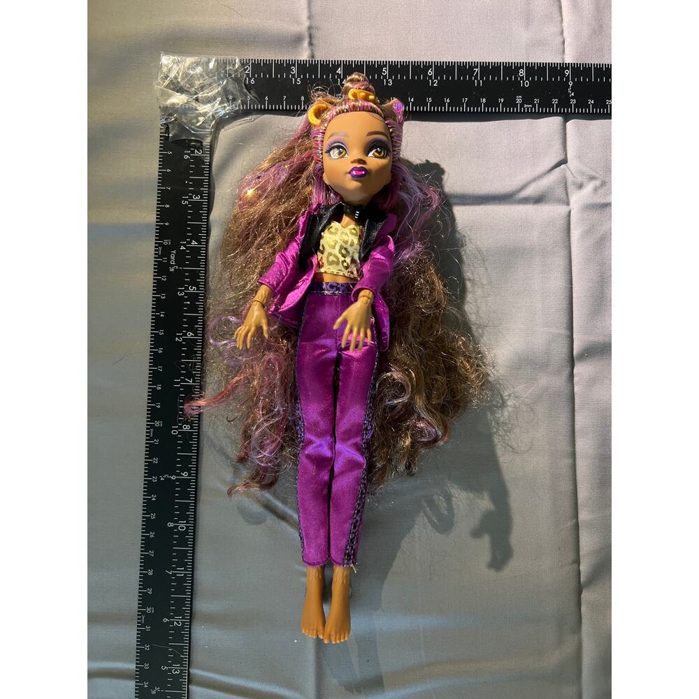 Monster High Monster Ball Clawdeen Wolf Doll